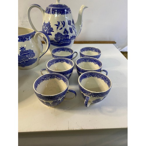 988 - Collection of Alfred Meakin 'old willow' cups, saucers, teapot, jugs and side plates