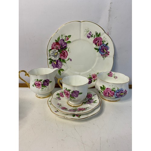 991 - Cake plate, 6 cups and saucers, 6 side plates, milk and sugar bowl from Crystal