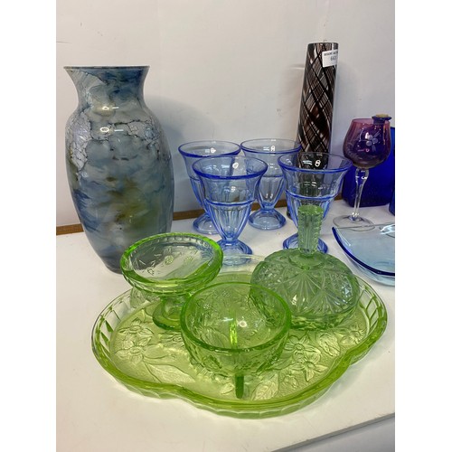 663 - Collection of vintage and coloured glassware.