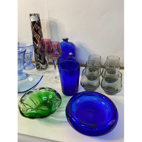 663 - Collection of vintage and coloured glassware.