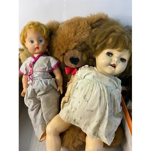 673 - Selection of vintage dolls and bears in need of TLC