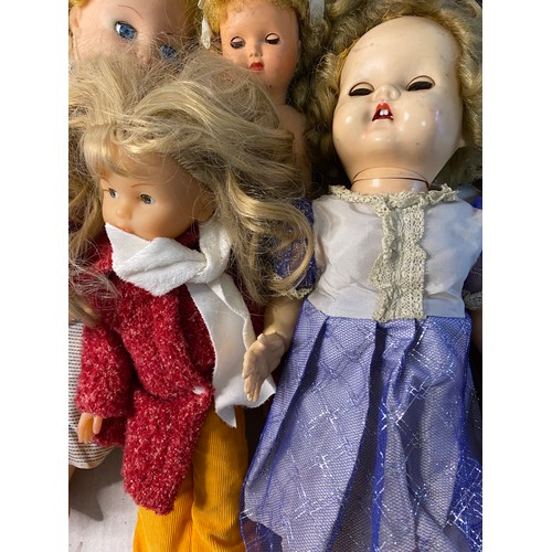 673 - Selection of vintage dolls and bears in need of TLC