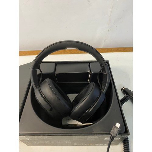 683 - Skullcandy Crusher bluetooth wireless headphones in working order.