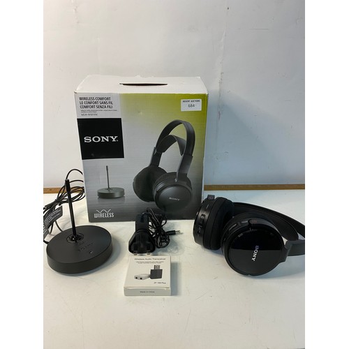 684 - Sony MDR-RF811RK wireless headphones in working order.