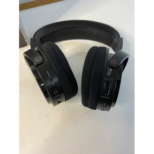 684 - Sony MDR-RF811RK wireless headphones in working order.