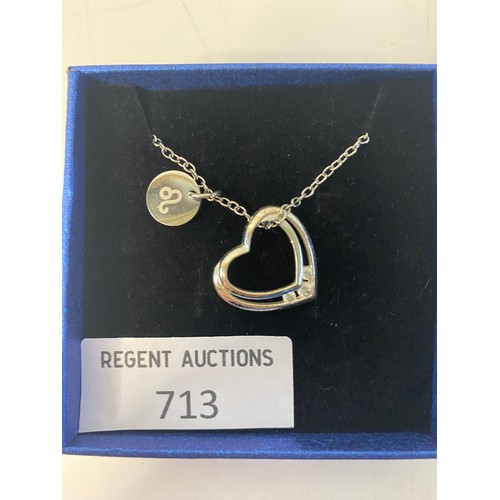 713 - 925 silver heart necklace