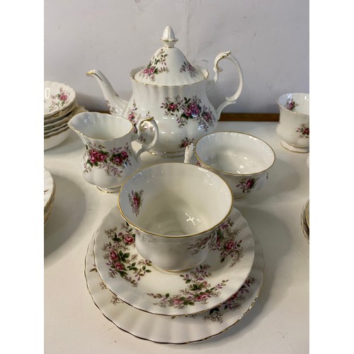 521 - Royal Albert Lavender Rose tea set comprising of teapot, milk and sugar bowl, 6 bowls, 6 cups and sa... 