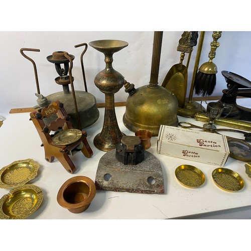 538 - Selection of brass, copper and silver pate