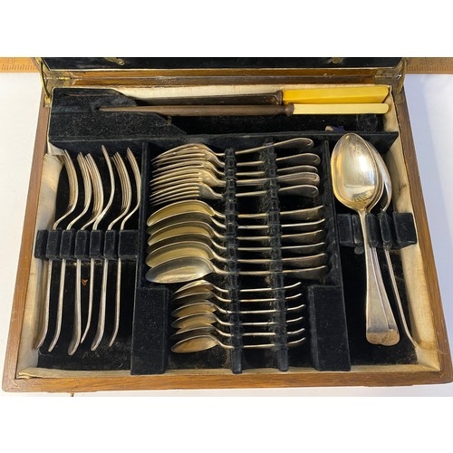 515 - Canteen of silver plate cutlery