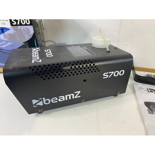 130 - Beamz S700 compact smoke machine in working order.