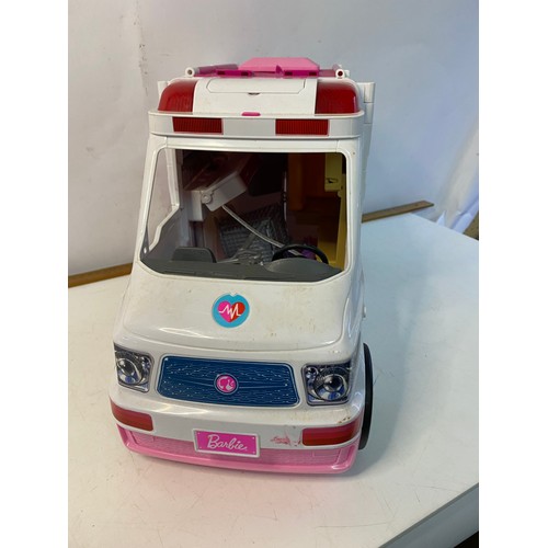 94 - Barbie camper van and boat