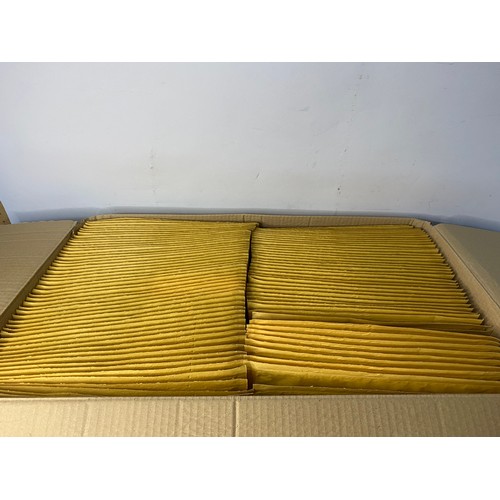 Box of bubble lined mailing envelopes 29x37cms