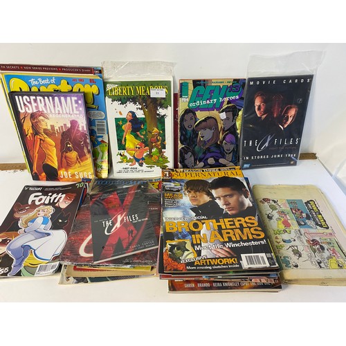 33 - Collection of vintage comics