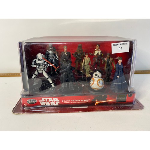 44 - Star Wars Force Awakens de luxe figure set of 10 figures in box