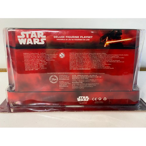 44 - Star Wars Force Awakens de luxe figure set of 10 figures in box
