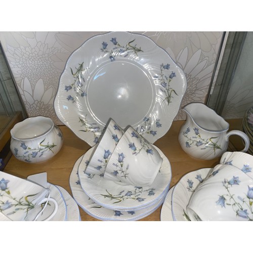 Queens Woman and home 'Hair bells' 21 piece tea set