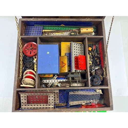 934 - Vintage wooden box filled with Meccano and instruction book