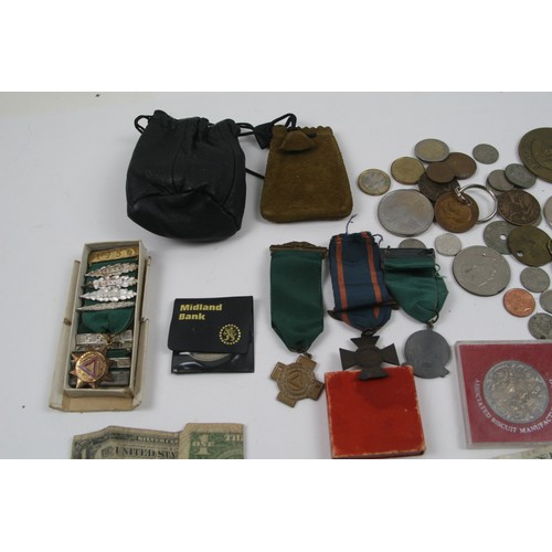34 - Assortment of vintage coins, medals and banknotes