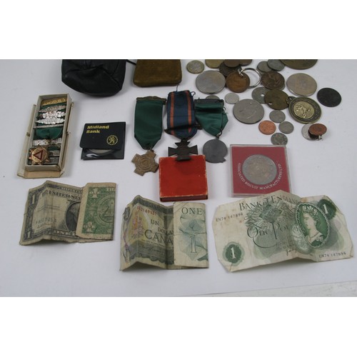 34 - Assortment of vintage coins, medals and banknotes