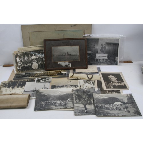 43 - Collection of mainly WW1 original photographs and some from WW2