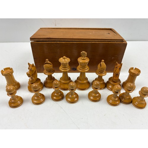 Vintage Boxwood complete chess set