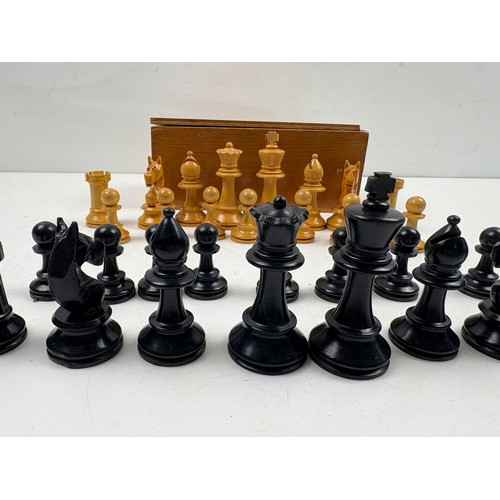 Vintage Boxwood complete chess set