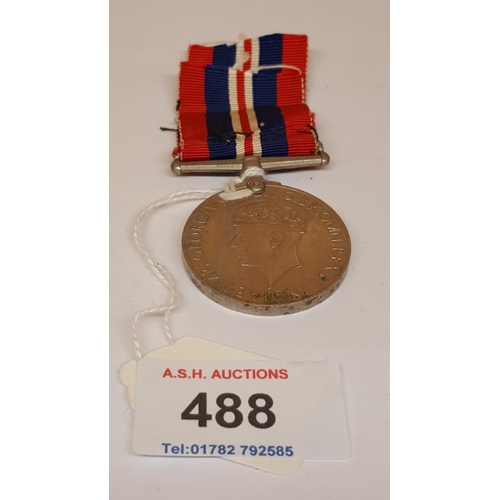 488 - WWII WAR MEDAL