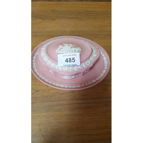 485 - WEDGWOOD PINK JASPER WARE TRINKET BOX ON BASE