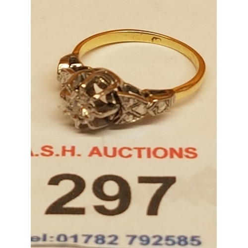 297 - 18ct GOLD & PLATINUM SOLITAIRE RING