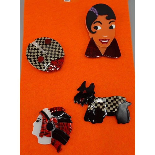 265A - MODERN BROOCHES (4)