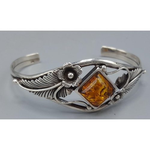 267 - SILVER (925) AMBER STONE SET BRACELET