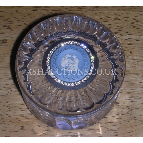 289 - WEDGWOOD GLASS PAPERWEIGHT WITH CAMEO