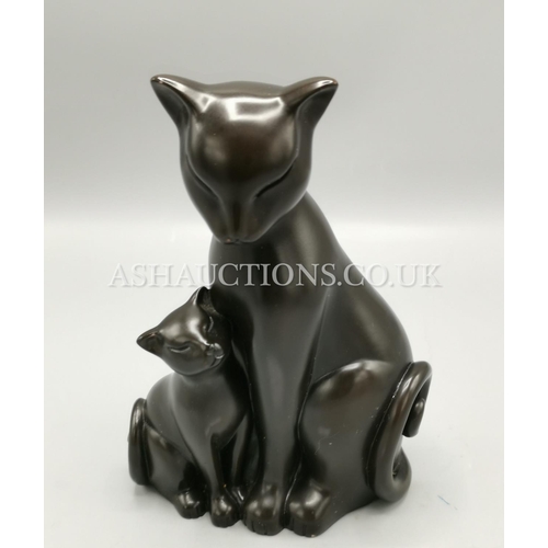 51 - MODEL OF A BLACK CAT MOTHER & KITTEN