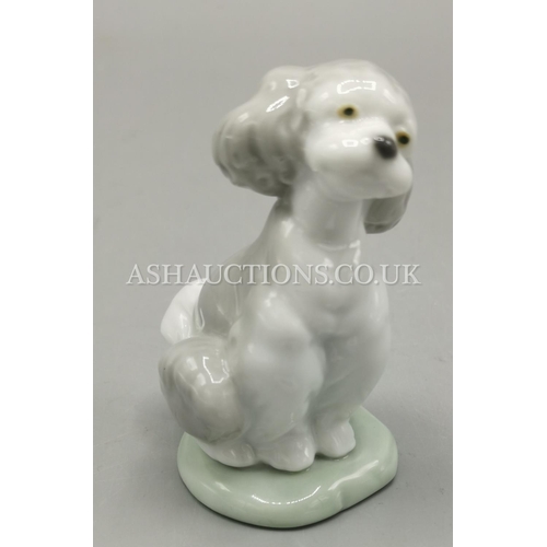 60D - LLADRO MODEL OF A DOG 'A FRIEND FOR LIFE' Model No 07685 (Original Box)