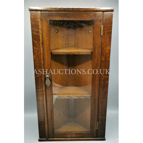 25 - OAK GLAZED CORNER CUPBOARD.
(Please Note This Lot WILL NOT BE PACKED OR POSTED...PICK UP ONLY,AS IS ... 