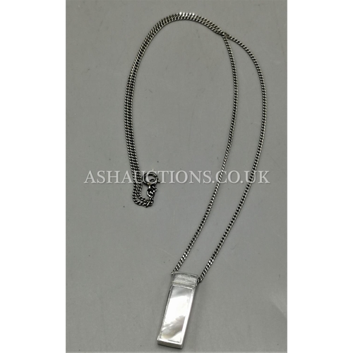 563 - WHITE METAL (45 cm) CHAIN  WITH PENDANT (Mother of Pearl inlay)