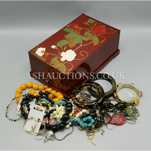 76A - JEWELLERY BOX & CONTENTS