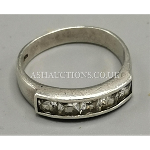 352 - PRESENTED AS A SILVER (925) RING