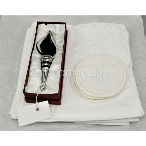 535 - ORNATE WINE STOPPER, WHITE COTTON NAPKINS & WINE GLASS HOLDERS