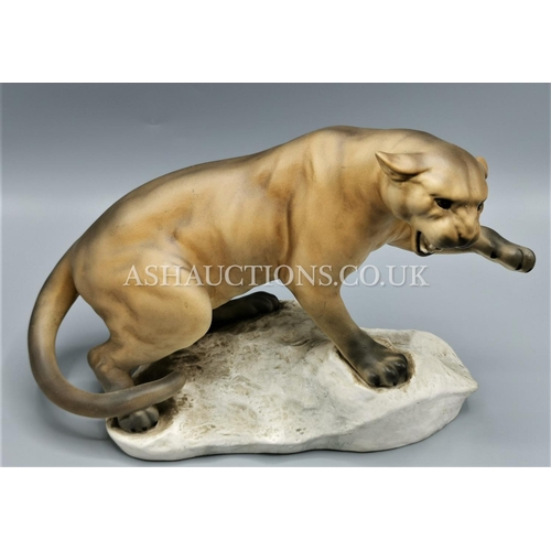 100 - BESWICK Large 21.6cm MODEL OF A PUMA ON ROCK Model No 1702 Designed By Mr Arthur Gredington