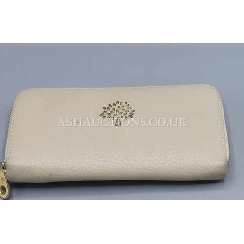 198 - LEATHER MULBERRY PURSE (No Provenance)