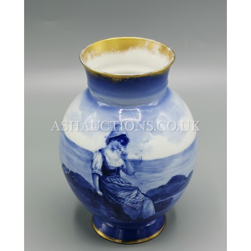 204 - ROYAL DOULTON DELFT VASE DEPICTING A WOMAN BY THE SEA WITH GOLD GILDING (Old)