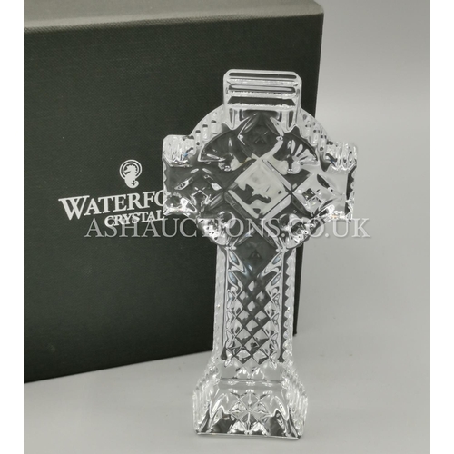 245 - WATERFORD CRYSTAL 21cm 