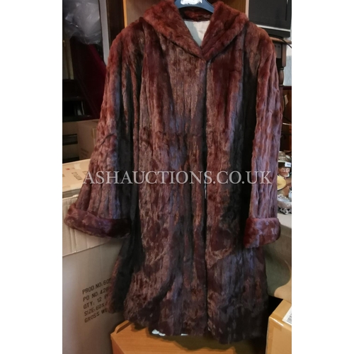 265A - FUR COAT ERMINE 3/4 LENGTH APPROX SIZE 18  (Please Note This Lot WILL NOT BE PACKED OR POSTED...PICK... 