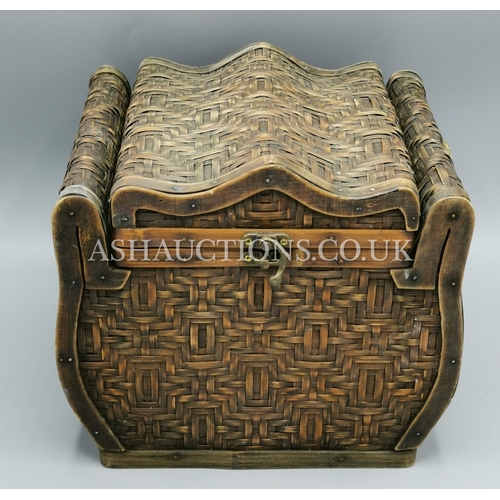 392 - CHINESE BAMBOO Large LIDDED BOX/CASKET  (Please Note This Lot WILL NOT BE PACKED OR POSTED...PICK UP... 