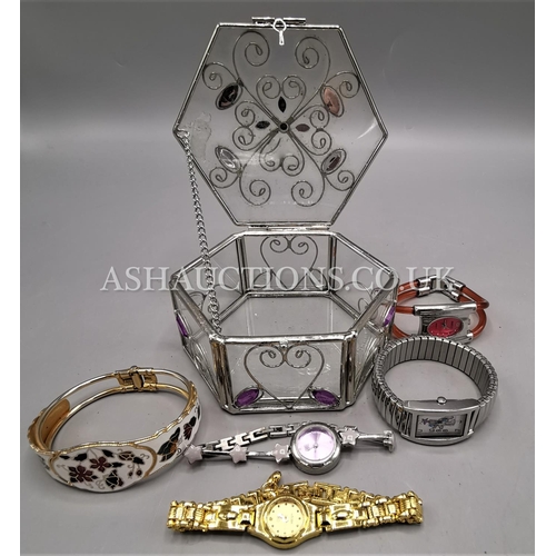 159 - GLASS JEWELLERY BOX CONTAINING A Qty Of WATCHES Including GUCCI Plus ENAMEL BRACELET