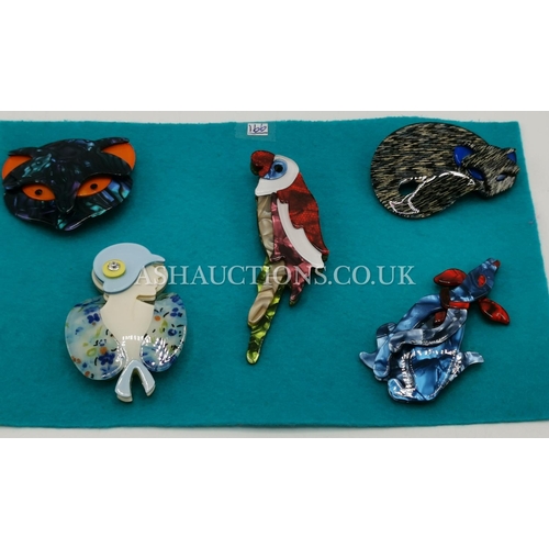 222 - MODERN BROOCHES (Qty Of)