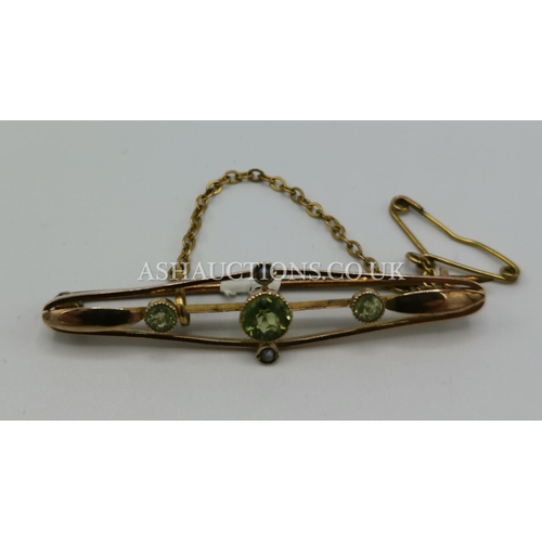 337 - PRESENTED AS A 9ct GOLD PERIDOT & PEARL SWEETHEART BROOCH