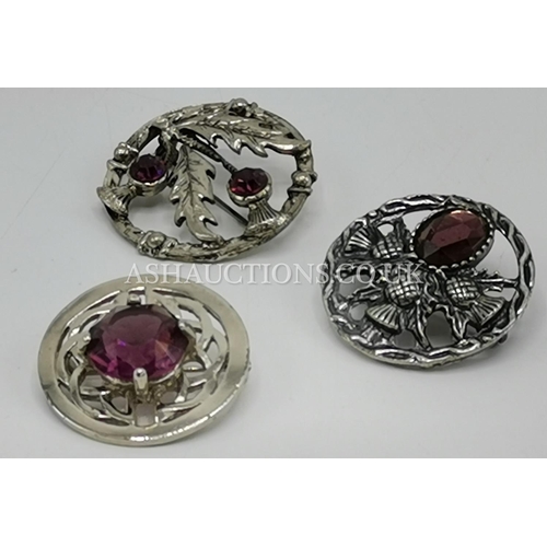 1173 - SCOTTISH BROOCHES SET WITH AMETHYST (Old)