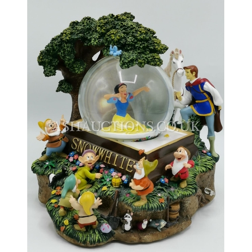 741 - DISNEY MUSICAL SNOWGLOBE (One Dwarf Has Gone Missing,He Is Self Isolating)